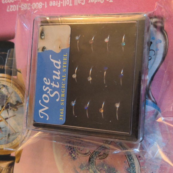 18pcs Nose Studs NWT Surgical Steel Nose Hoop Nose Ring Gems Assorted Adjustable - Picture 2 of 2